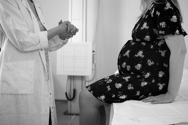 Deltacortene in gravidanza: si può assumere? A che cosa serve?