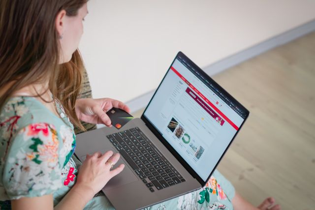 E-commerce in crescita: le aziende investono sempre di più nel canale online